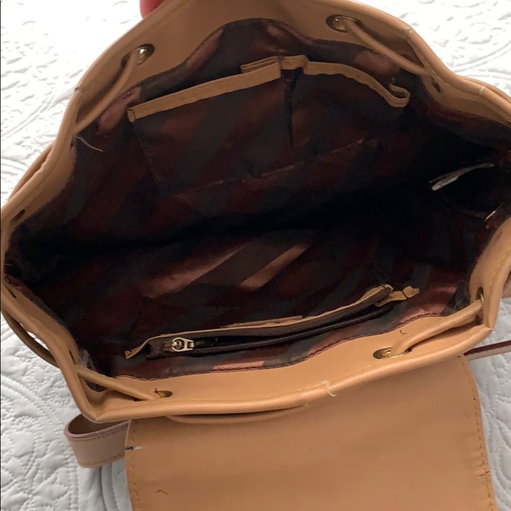 Backpack - Picture 3 of 3